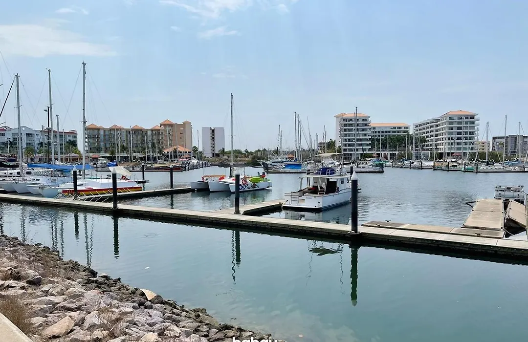 Departamento Isla Marina Mazatlán con alberca-1